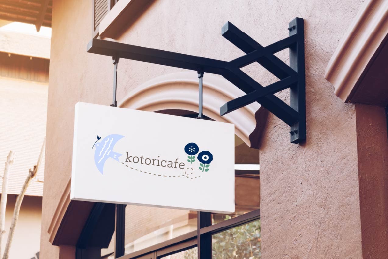 kotoricafeのロゴのモックアップ
